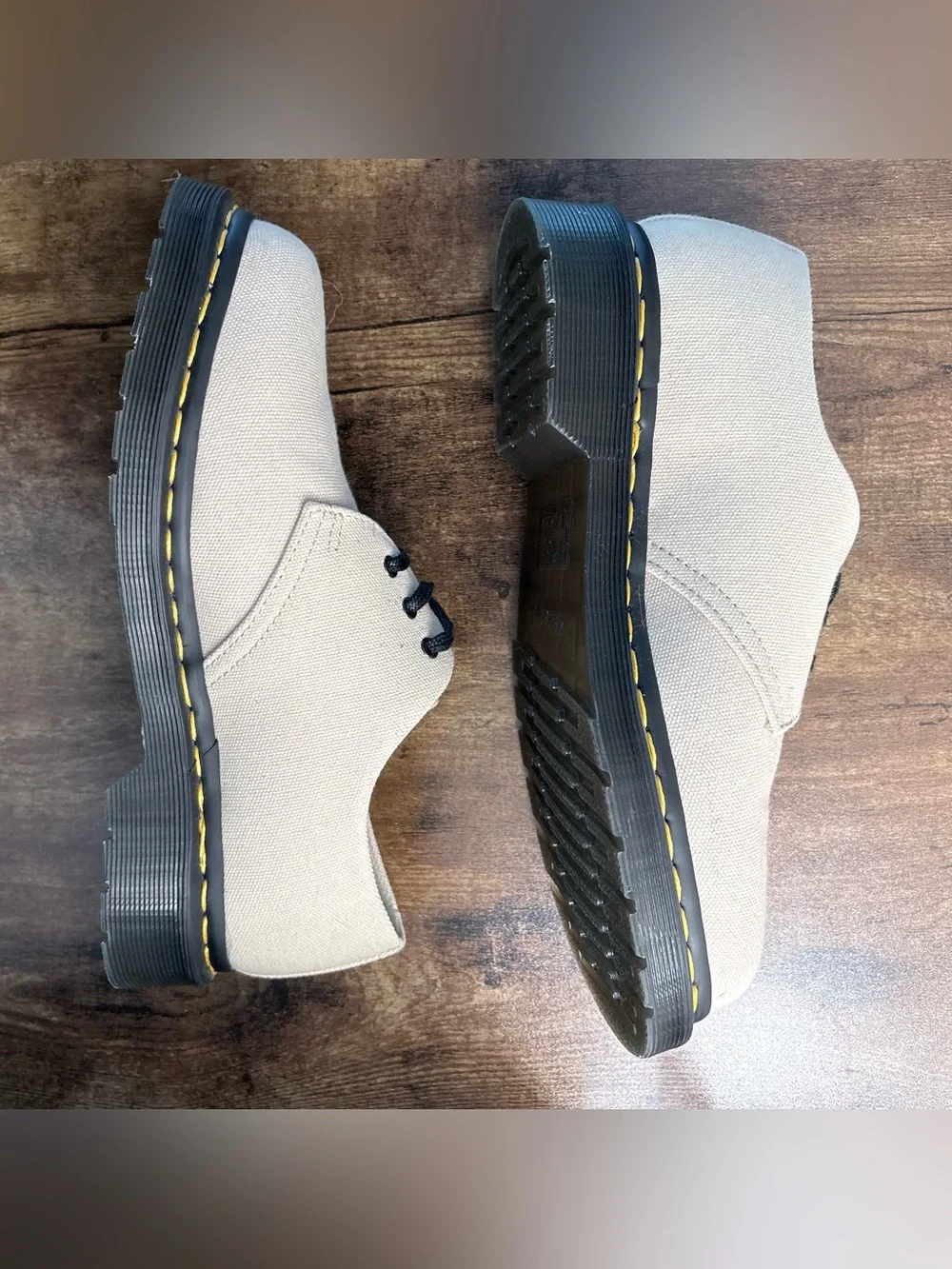 Dr. Marten’s 1461 Oxford Shoes Beige Canvas